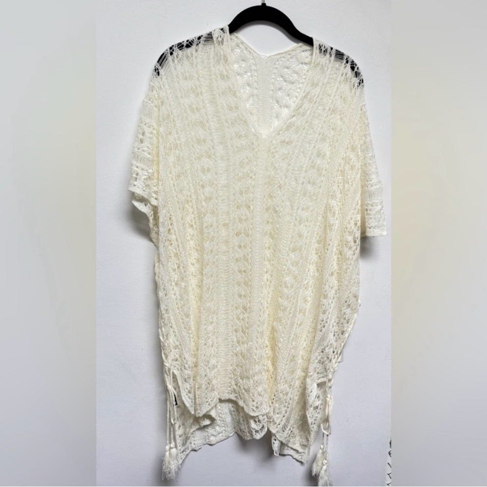 Set of Two NWT Hapari White & Black Crochet Knit Cover-UPS